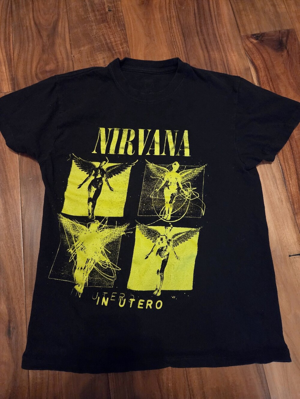 Nirvana Black & Yellow In Utero Graphic T-Shirt Small